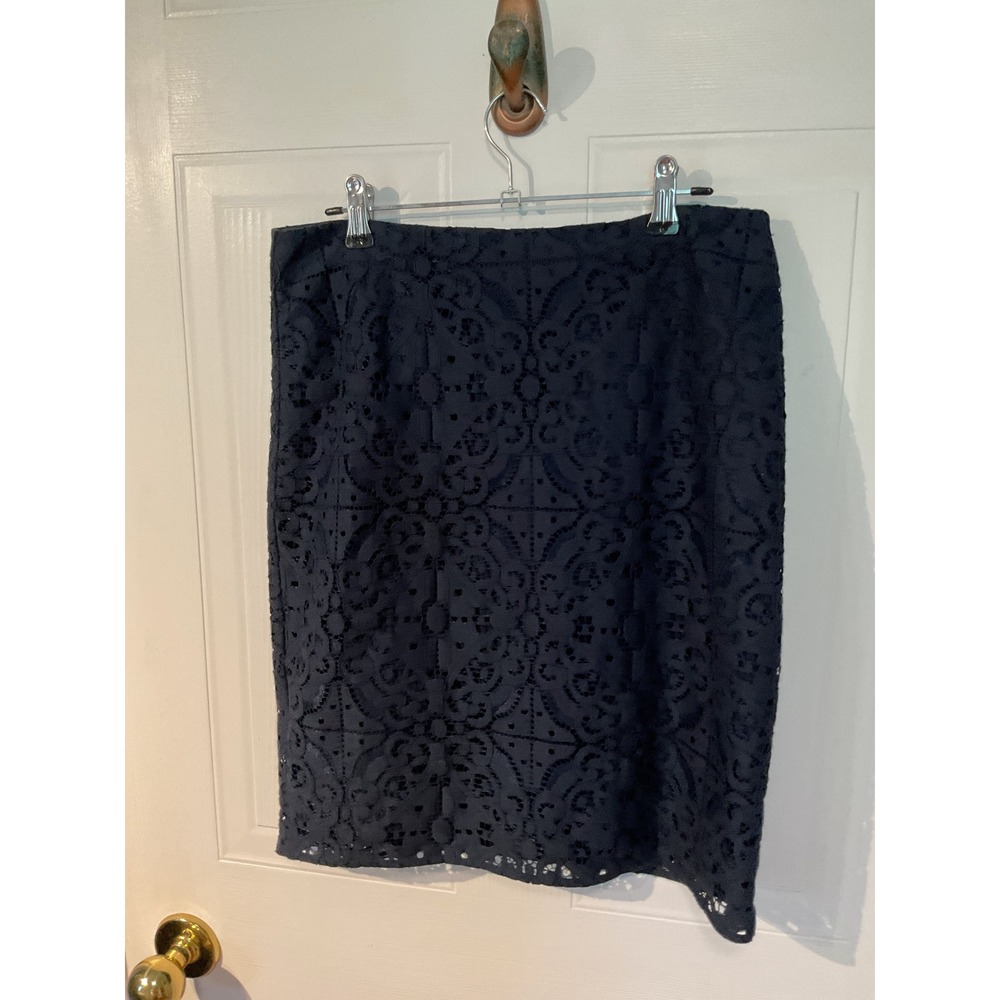 Banana Republic Pencil Skirt Womens 2 Navy Blue Excellent Floral Lace Overlay - Picture 4 of 4